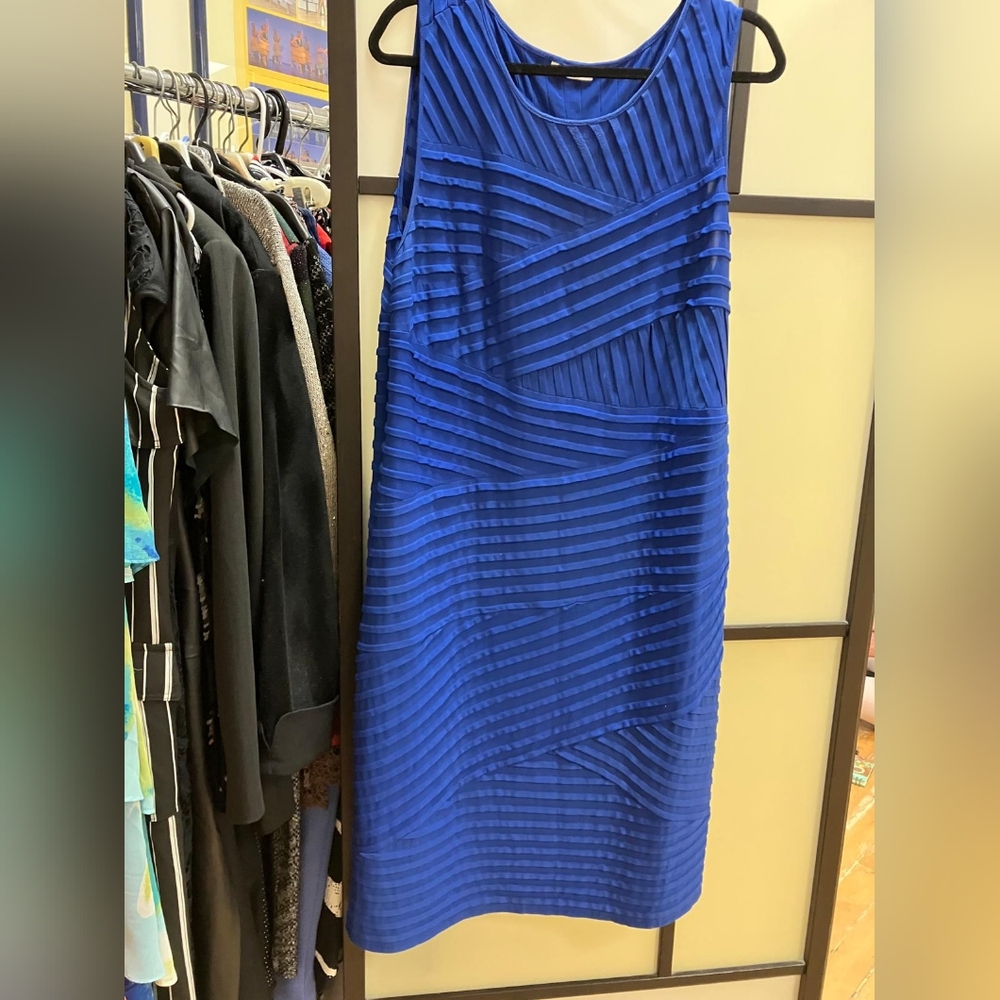 Blue dress with linear design